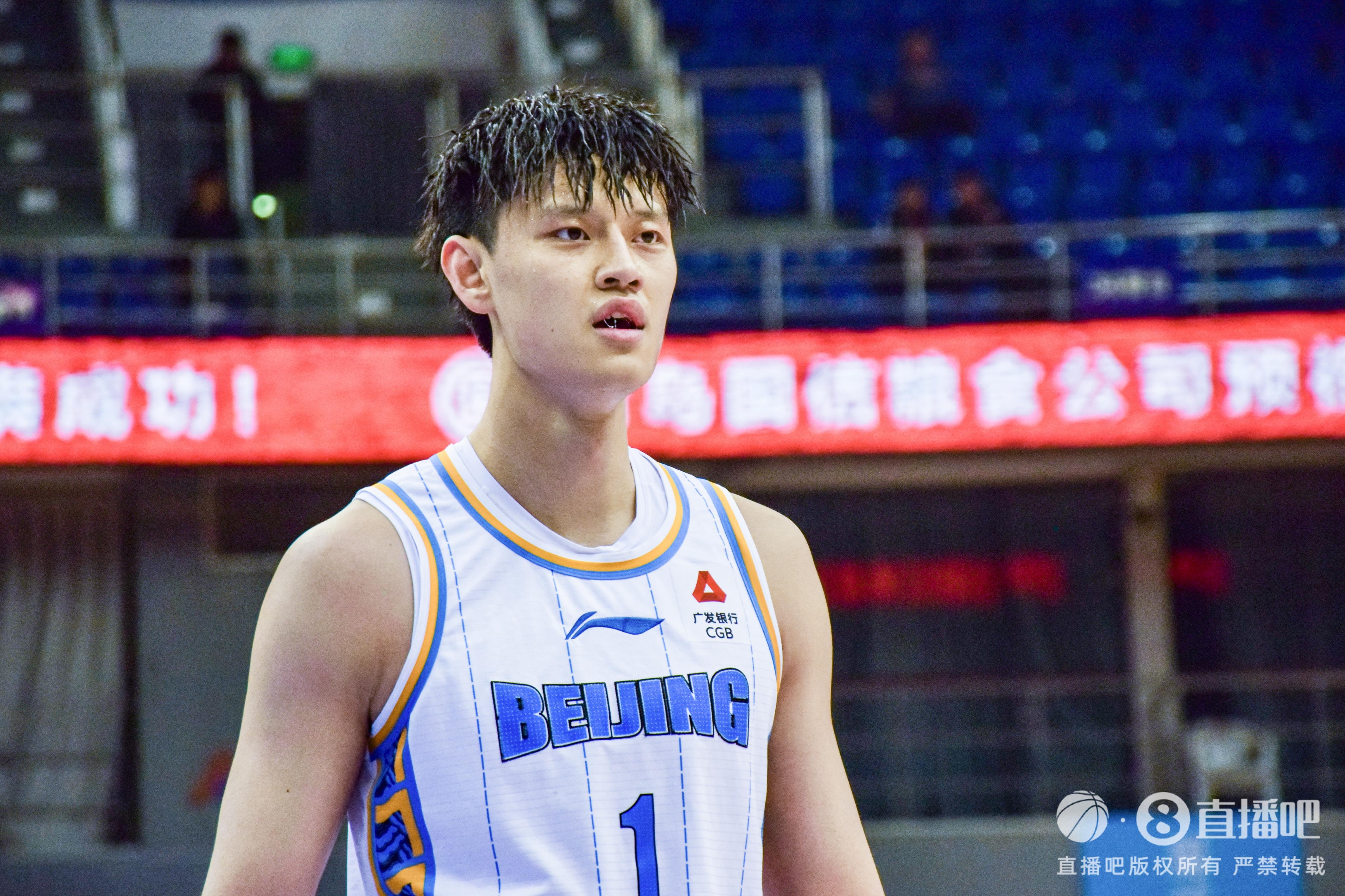 7次大帽相當(dāng)炸裂！曾凡博替補(bǔ)砍16分7板7帽 大帽絕殺遼寧！