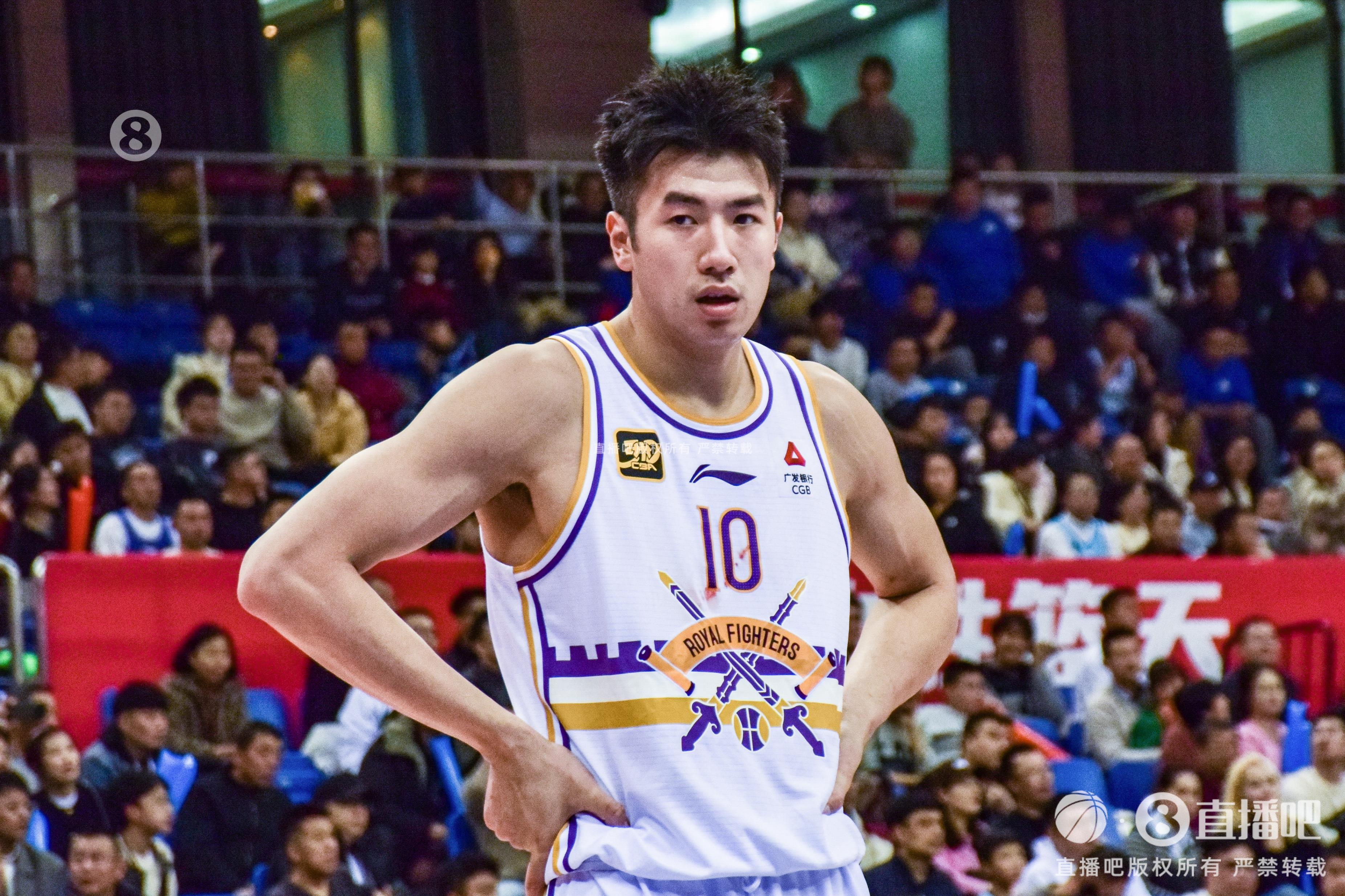 高效表現(xiàn)難救主！鄒雨宸11中8拿下21分7籃板